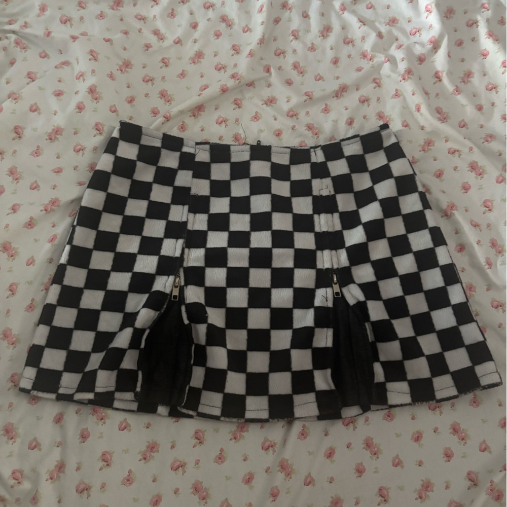 lip service skirt